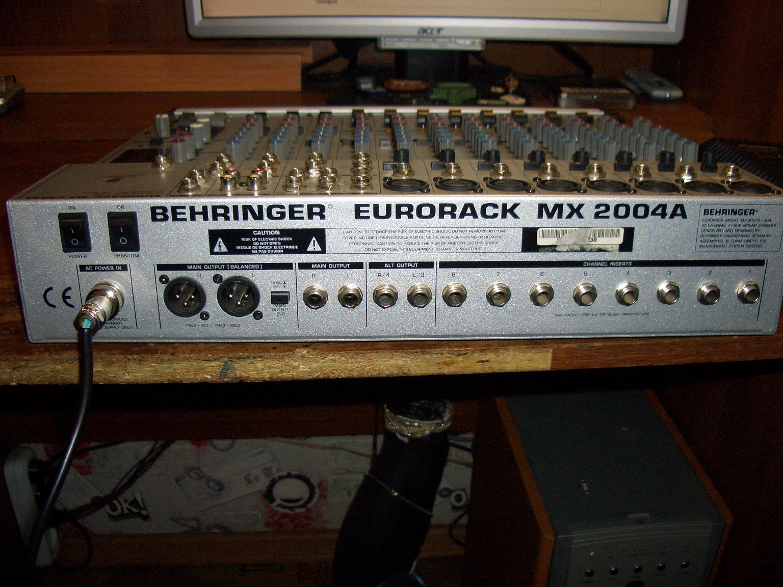 Продам Микшерский пульт Behringer MX 2004A в городе Железнодорожный, фото 2, Московская область