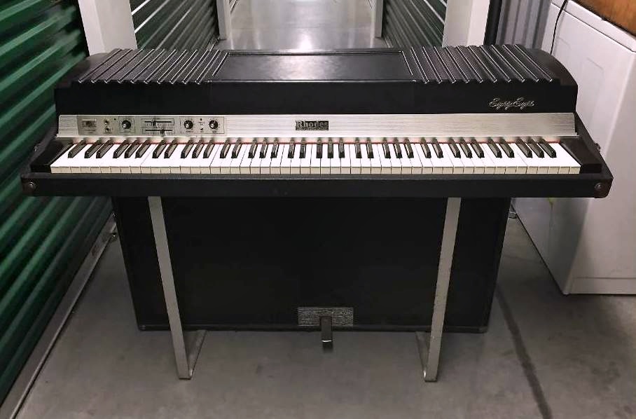 Продаю Rhodes Piano Mark1 Suitcase 88, Wurlitzer 200A, Hohner Clavinet D6, Moog Voyager в городе Тольятти, фото 1, Самарская область