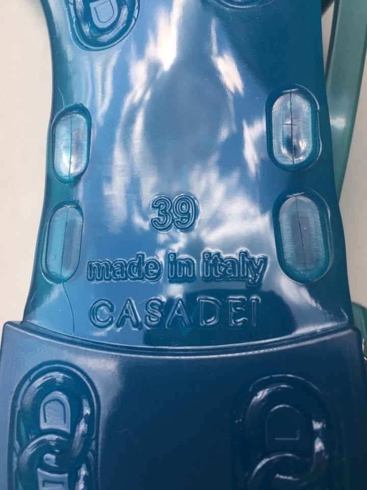 Сланцы сандалии новые casadei италия 39 размер голубые силикон стразы сваровски кристаллы swarovski в городе Москва, фото 6, стоимость: 35 500 руб.