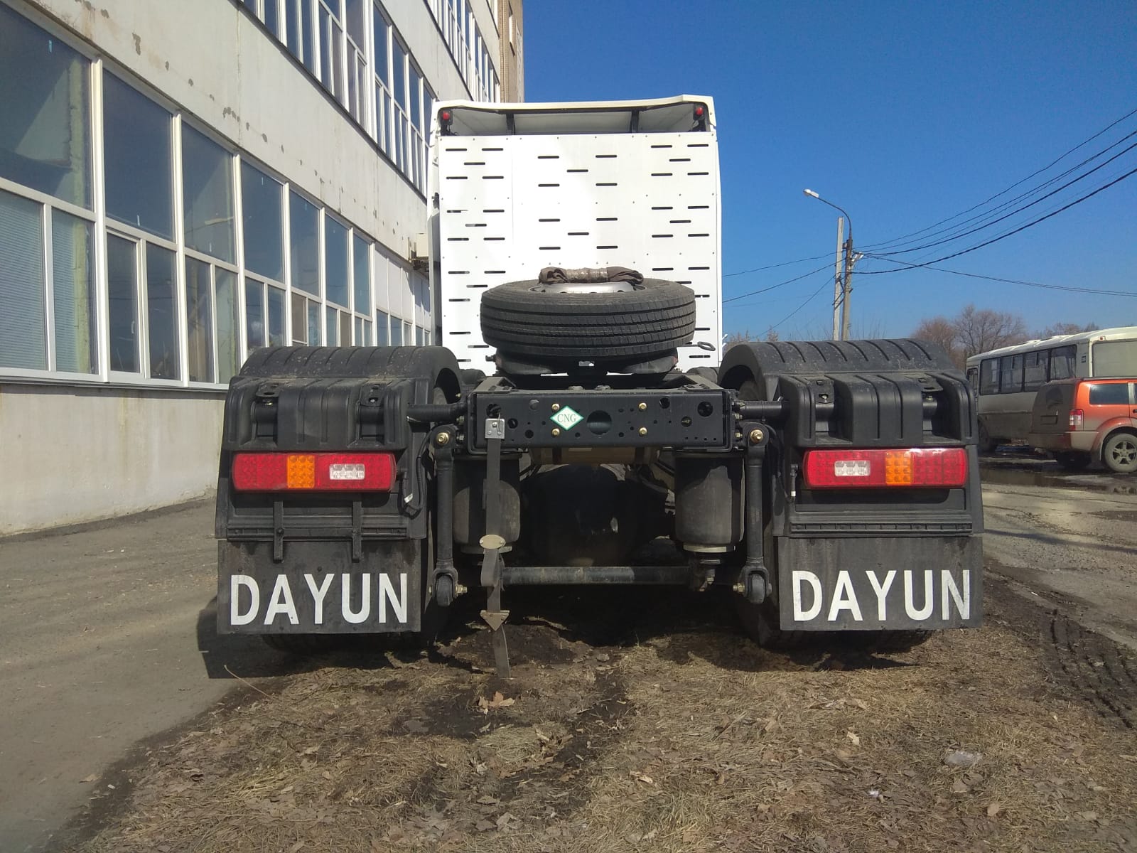 Газовый тягач DAYUN CGC4250, CNG, 6х4, Euro V, подвеска пневмо, МКПП с ретардером в городе Челябинск, фото 4, Тягачи