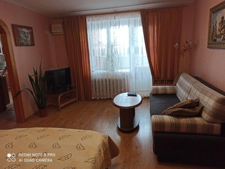 Сдаю 1-к квартиру на ул.Крауля 82 в городе Екатеринбург, фото 3, стоимость: 18 000 руб.
