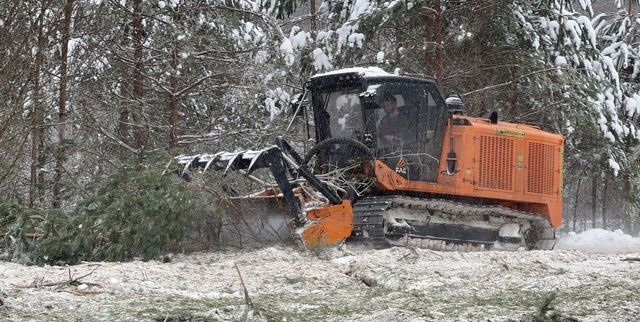 Услуги гусеничного с широкой гусянкой мульчера в городе Краснодар, фото 1, Краснодарский край