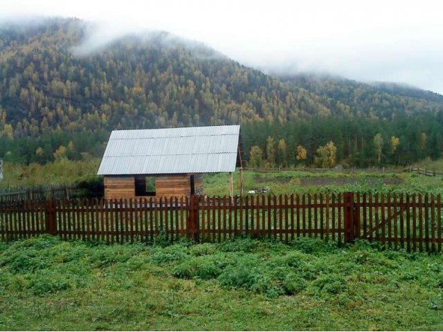 Земельные участки горный. Домики на берегу реки в Горно-Алтайске. Земельный участок на Алтае под строительство санатория. Авито Республика Алтай недвижимость земельные участки. Фото земельных участков горного Алтая.